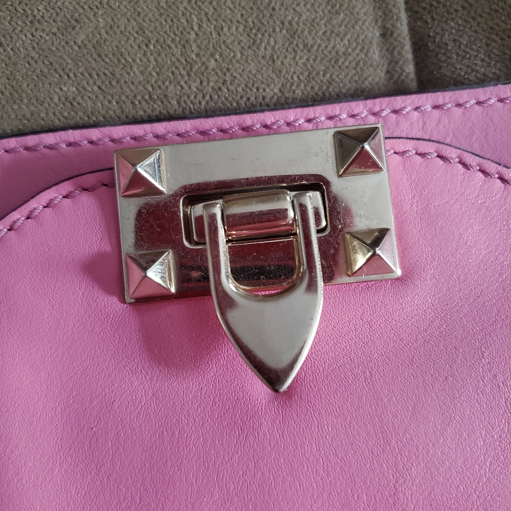 💯 Valentino Garavani Rockstud Tote - Picture 8 of 16